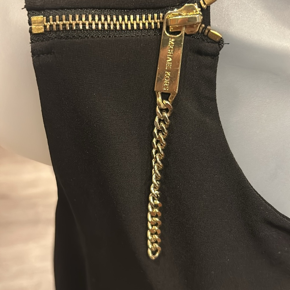 Michael Kors Sleeveless Blouse - Picture 3 of 8